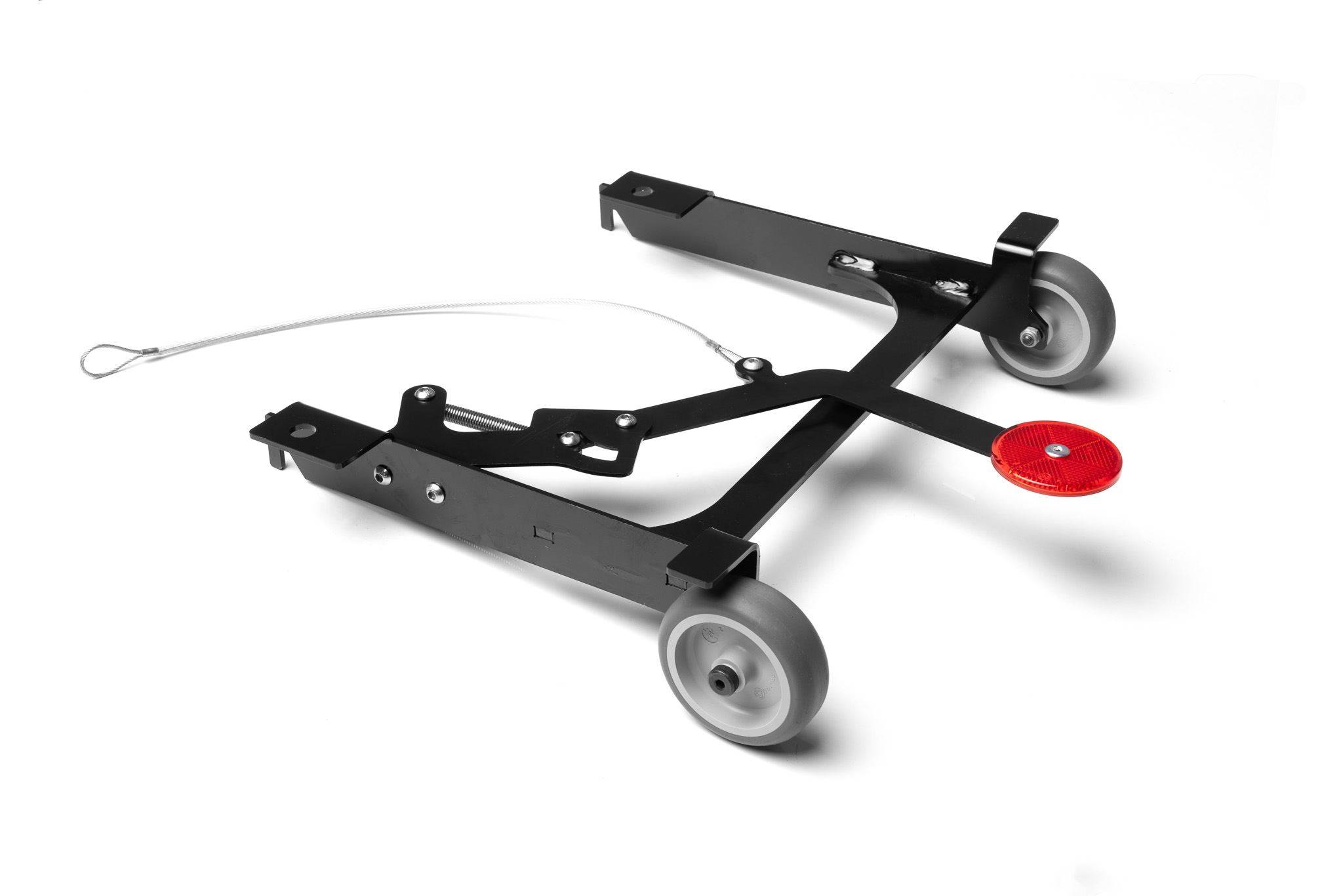Bastidor de ruedas para TowBox Camper, accesorio de recambio diseñado para mejorar la movilidad del portaequipajes fuera del vehículo. Estructura resistente que facilita el desplazamiento y manejo del TowBox durante su instalación, almacenamiento o transporte.