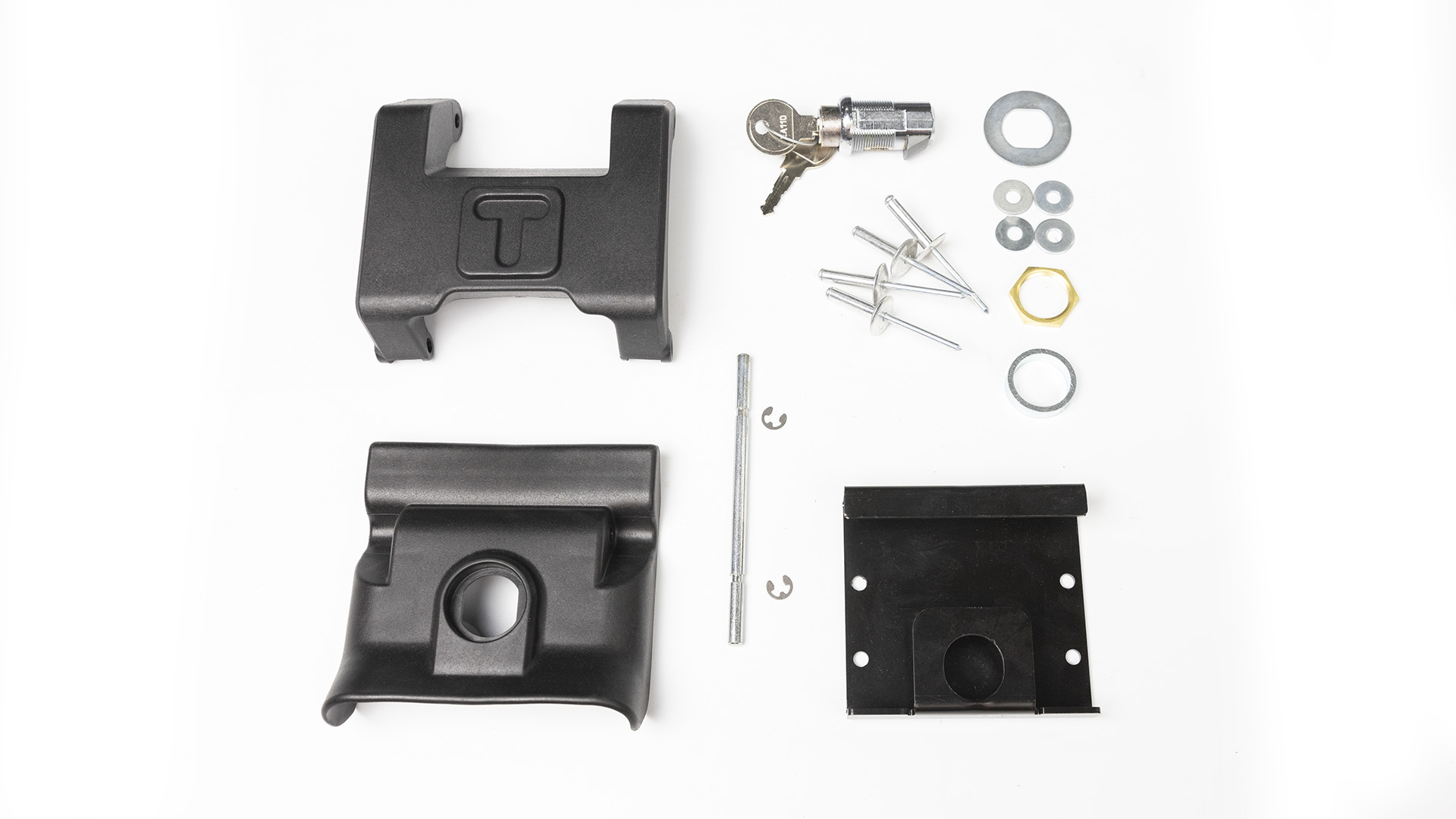Cierre completo para TowBox EVO, diseñado para ofrecer una mayor seguridad y un cierre fiable del portaequipajes.