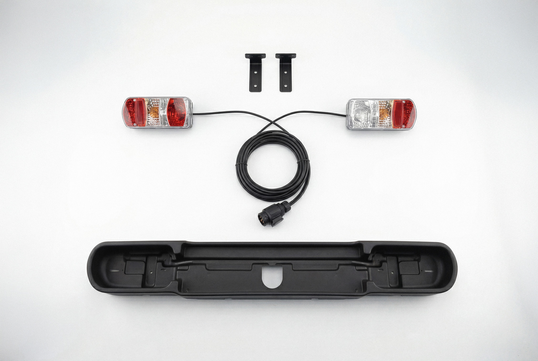 Kit de recambio de pilotos y soporte para TowBox Cargo, diseñado para garantizar una óptima visibilidad y una instalación segura del sistema de iluminación.