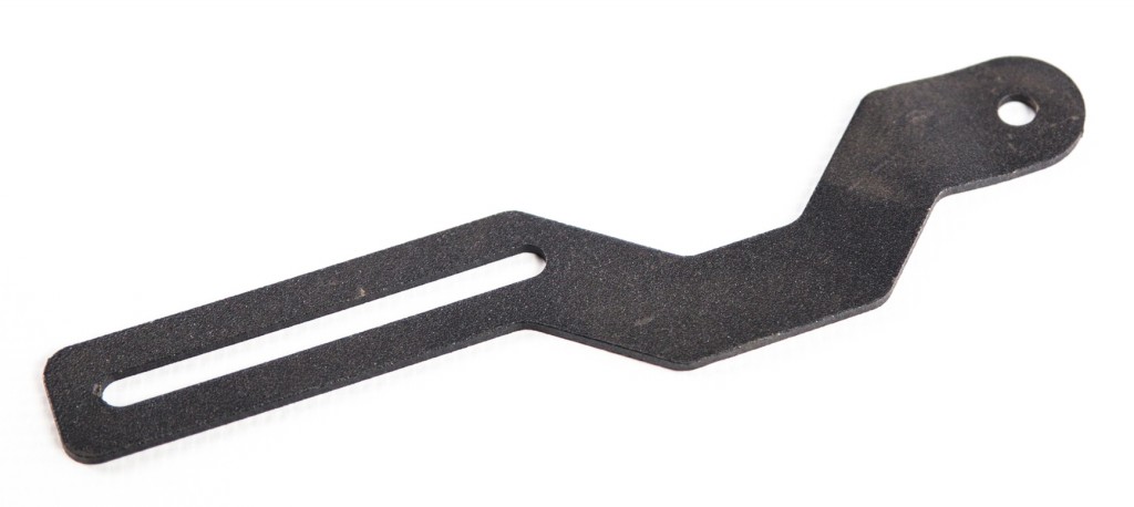 Adaptador de abatimiento para TowCar T2 y TowCar T3 diseñado para proporcionar una mayor inclinación y mejorar el acceso al maletero o portón trasero del vehículo.
