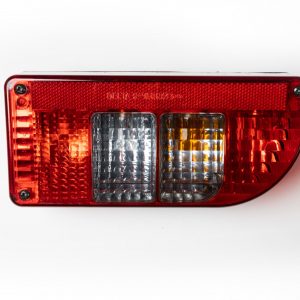 Piloto derecho para TowBox V2, JustClick 2 y JustClick 3, diseñado para proporcionar una iluminación eficiente y una instalación sencilla.