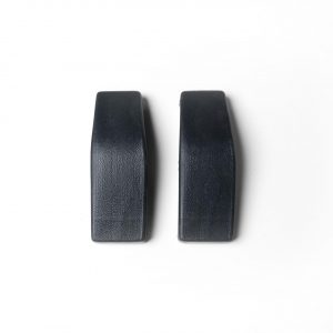 Juego de 2 protectores para cerraduras TowBox V1, diseñados para proteger las cerraduras frente a la suciedad y el desgaste.