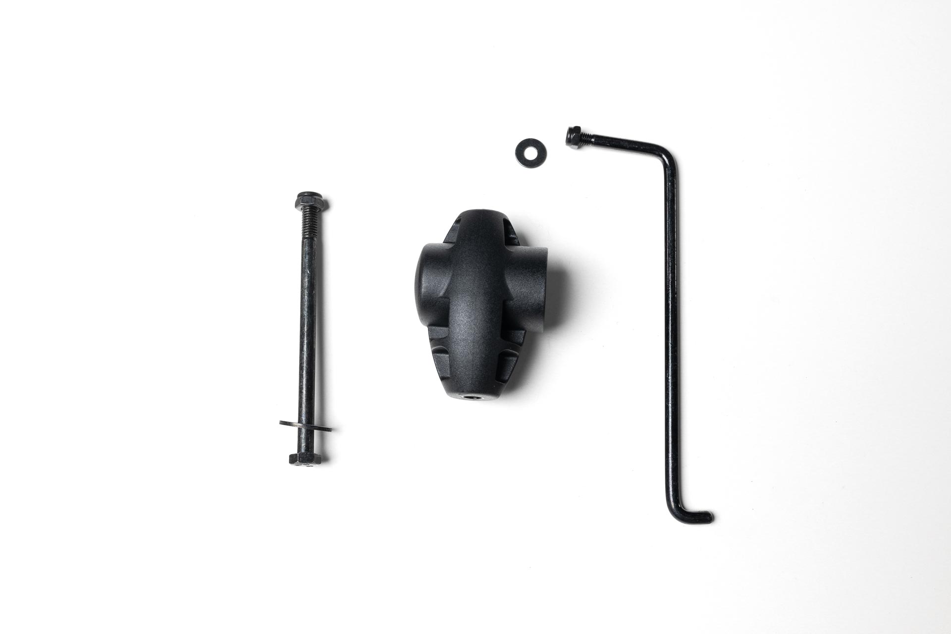 Kit de fijación para soporte en 'U' de los portabicicletas TowCar B2, B3 y B4, diseñado para proporcionar una sujeción segura y estable de las bicicletas.